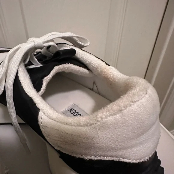 Steve Madden black and white “Diversion” sneakers ladies size 9 - Picture 8 of 9